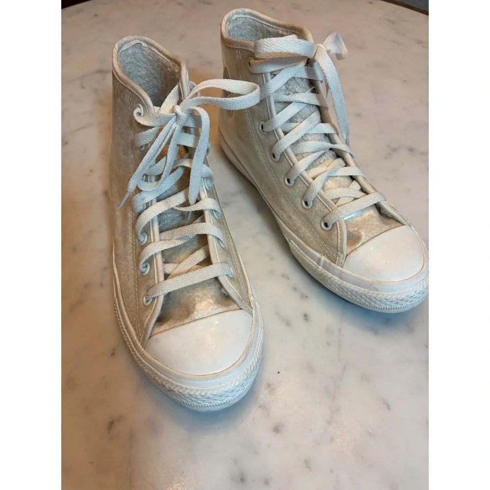 Converse Chuck Taylor Back to School Sherpa Lined Translucent Junior 6